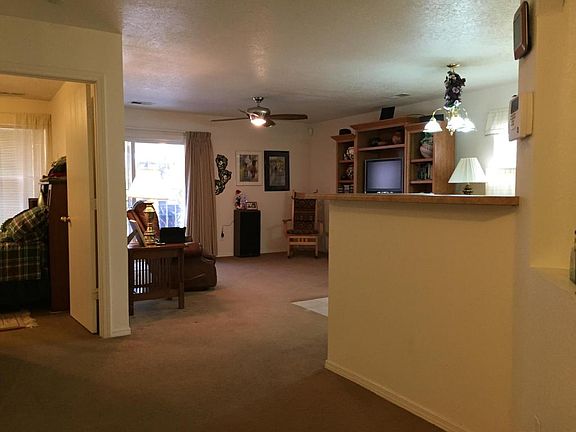 3rd image of 8423 Mesa Springs Ave SW