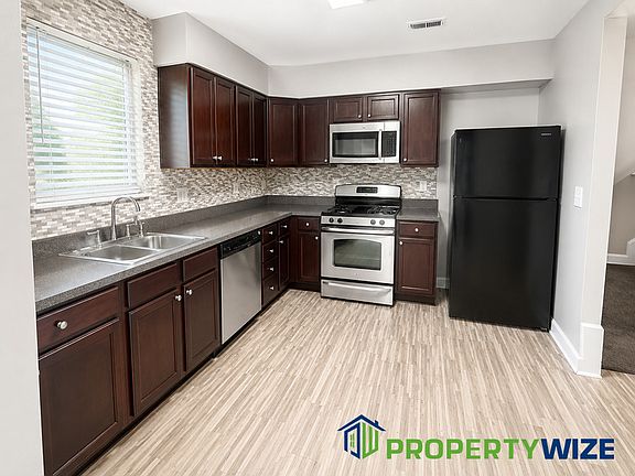 3rd image of 4128 Orchard Ridge Blvd