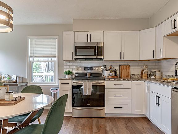 4th image of 144 Aspen Way