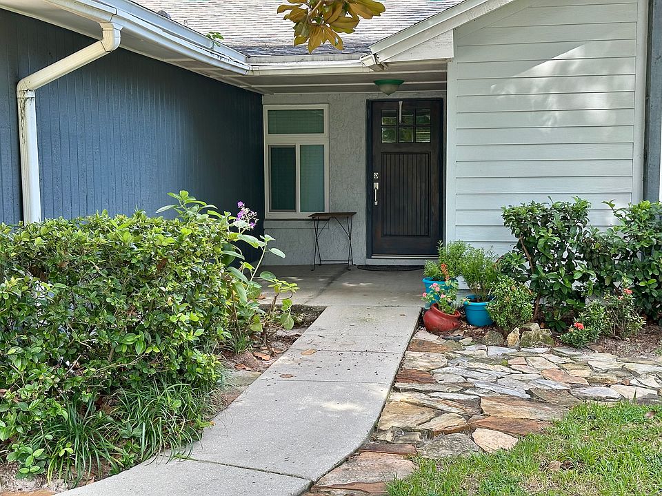 1st image of 8003 Applehill Ct