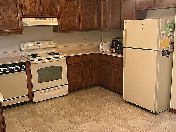 3rd image of 38592 Cypress Meadow Dr