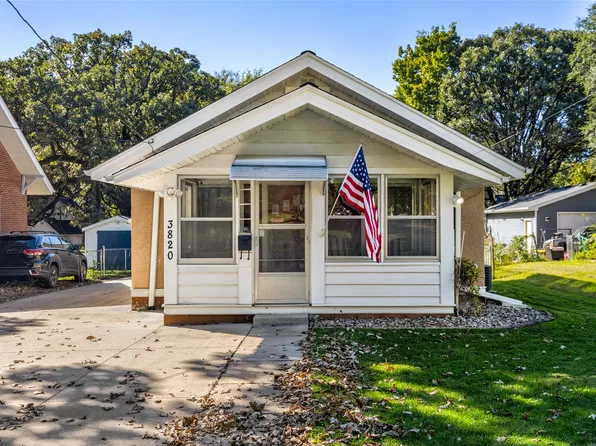 3820 12th St, Des Moines, IA 50313