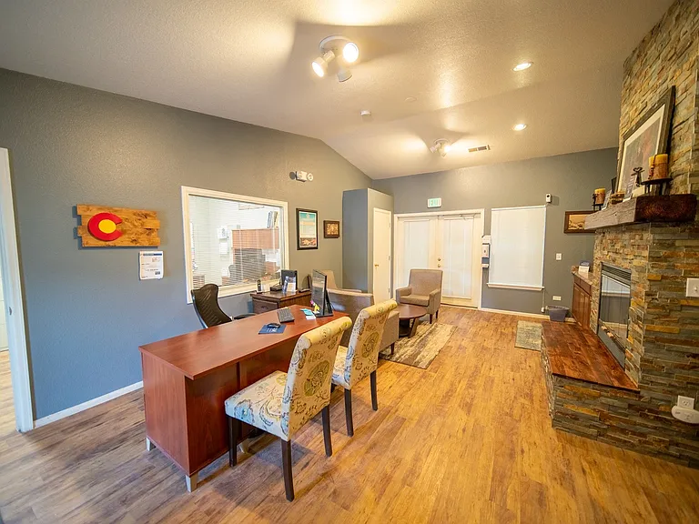 Blue River Apartments — Photo 5