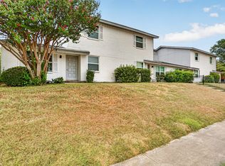 2713 Hurstview Dr, Hurst, TX 76054