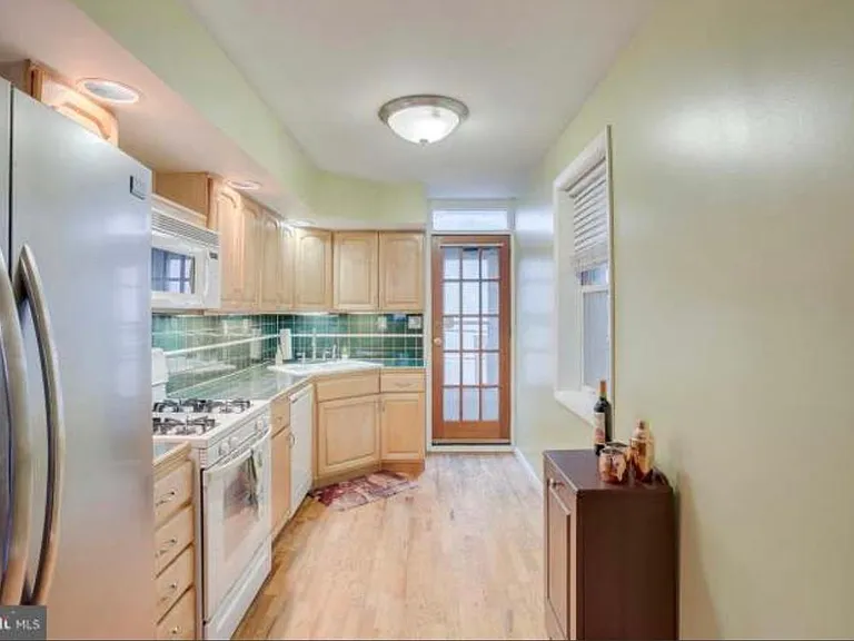 1604 S Hanover St — Photo 6