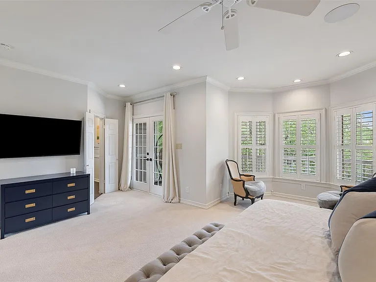 2922 Thousand Oaks Dr — Photo 15