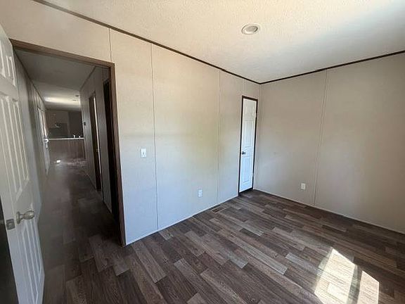 5th image of 3801 Saint Johns Ave #55
