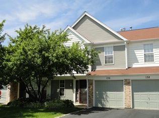 136 E Shag Bark Ln, Streamwood, IL