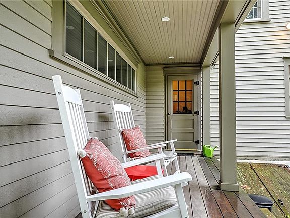 5th image of 107 Steere St