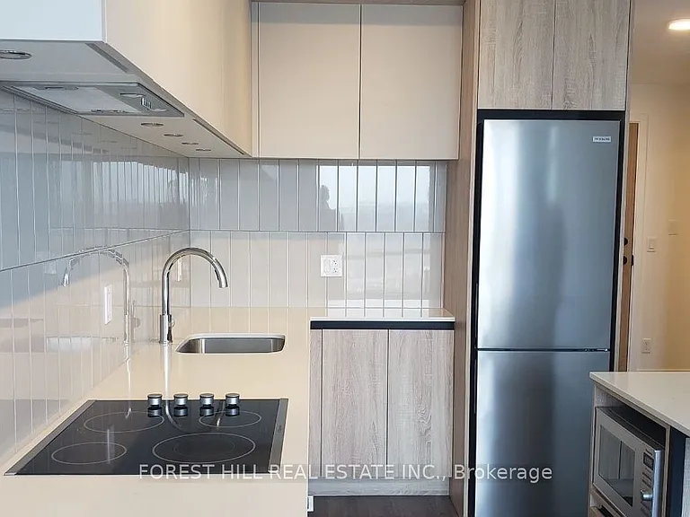 7950 Bathurst St #1706 — Photo 6