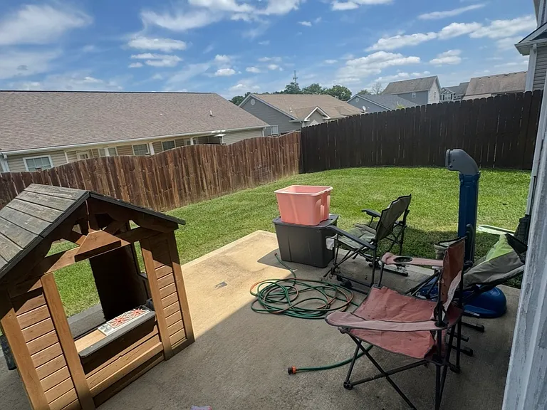 111 Castanet Ct — Photo 18