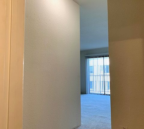 4th image of 828 Franklin St APT 507