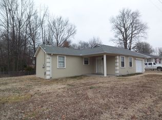 1238 Ridgeway St, Dyersburg, TN 38024