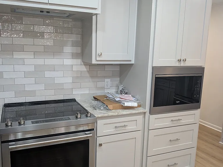 223 Stephanie Ave — Photo 9