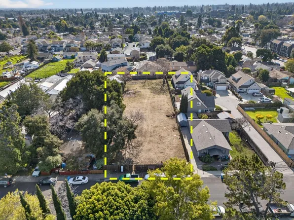 760 Weeks St, Palo Alto, CA 94303