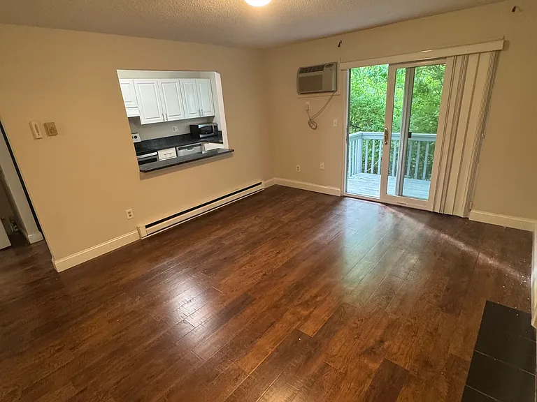 19 Somers St #B8 — Photo 11