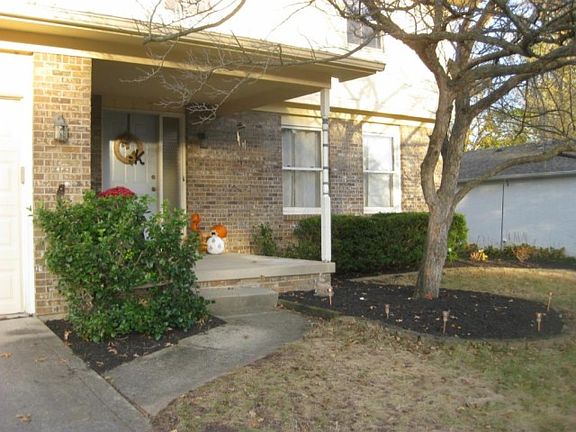 4th image of 100 Nicole Dr