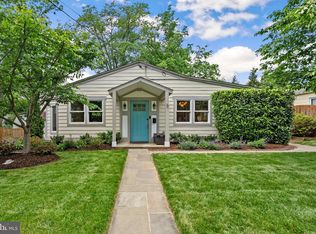 5 Webb Rd, Cabin John, MD 20818