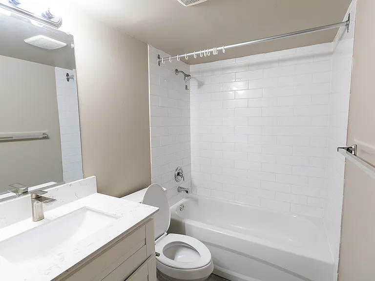 11611 Oakfield Dr SW — Photo 30