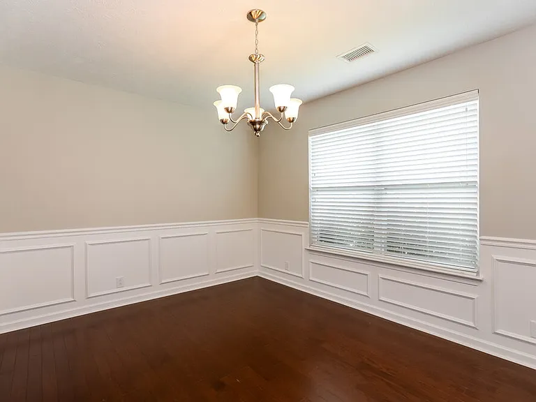 3315 Velvet Ct — Photo 6