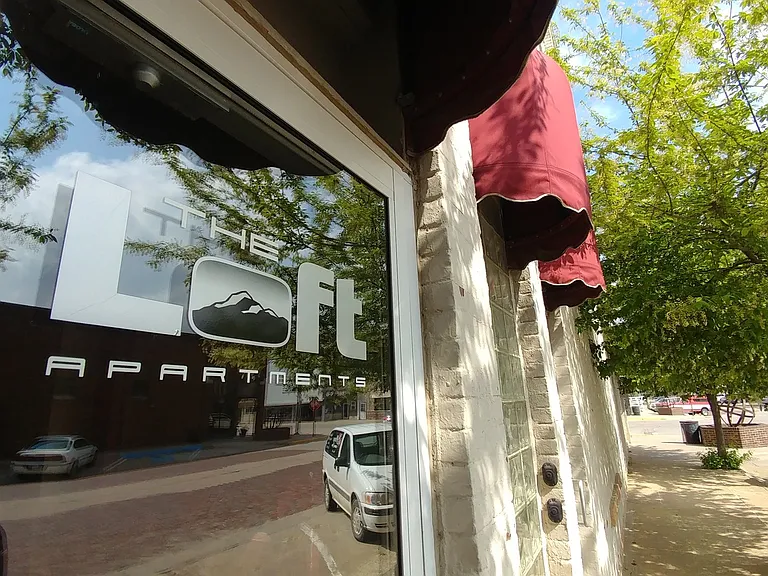 105 S Brown St — Photo 1