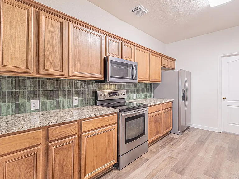 213 Tapwood Ln — Photo 29