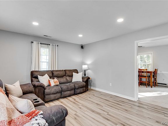 4th image of 7034 McCauley Ln