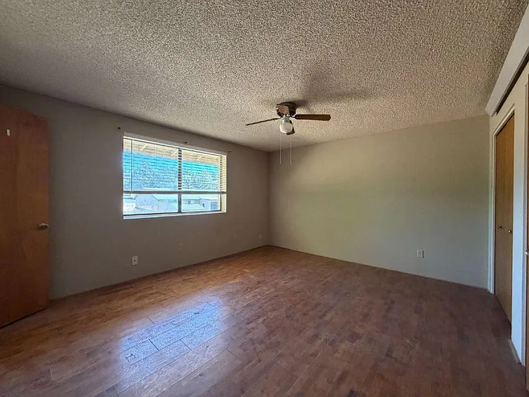 927 N Old Chisholm Trl #C — Photo 12