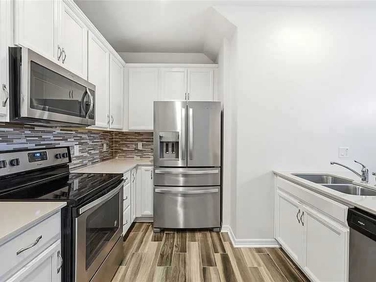 17436 Chateau Pine Way — Photo 4