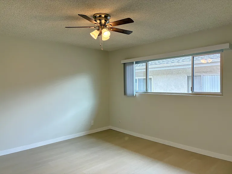 319 N Kenwood St #8 — Photo 9