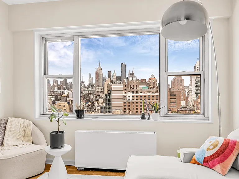60 E 8th St #17H — Photo 3