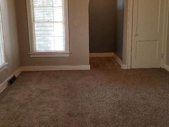 2nd image of 707 W Ash St
