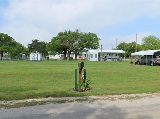 504 S Grand St, Montague, TX 76251