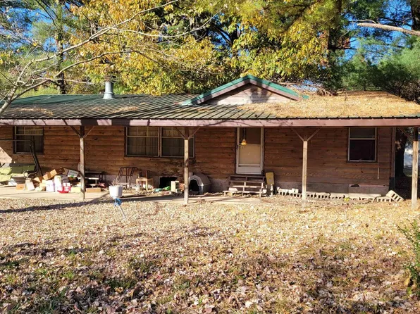 2417 W Cherry St, Herrin, IL 62948