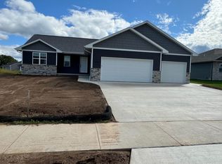 4583 Richard Ln, Green Bay, WI 54313