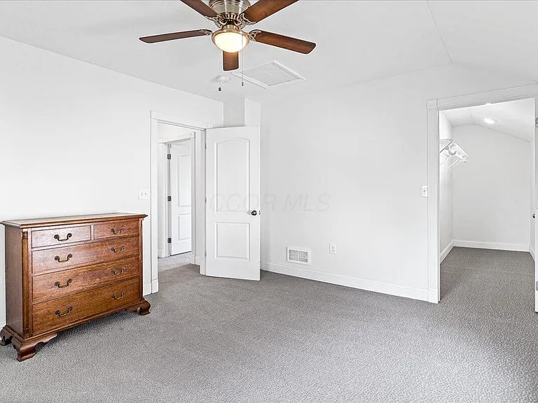 866 E Starr Ave — Photo 20