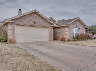 702 N 7th St, Wolfforth, TX 79382
