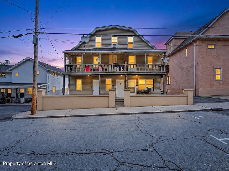1st image of 139 Sand St