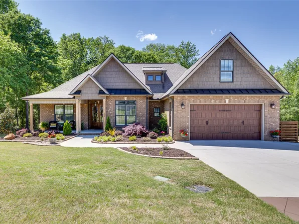 105 Siena Dr, Anderson, SC 29621