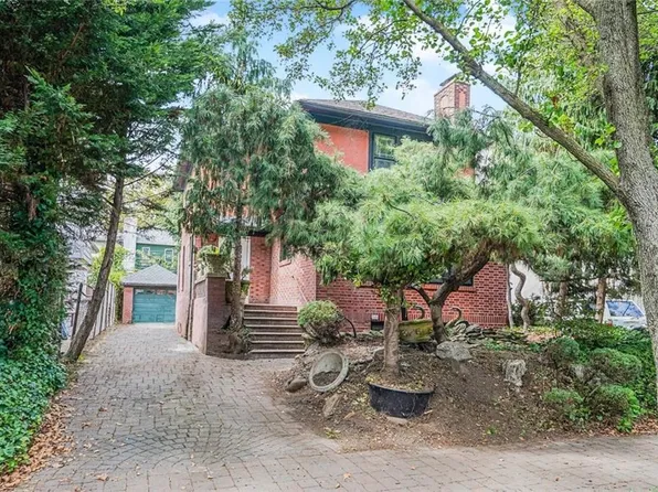 1422 East 27th Street image 5 of 12