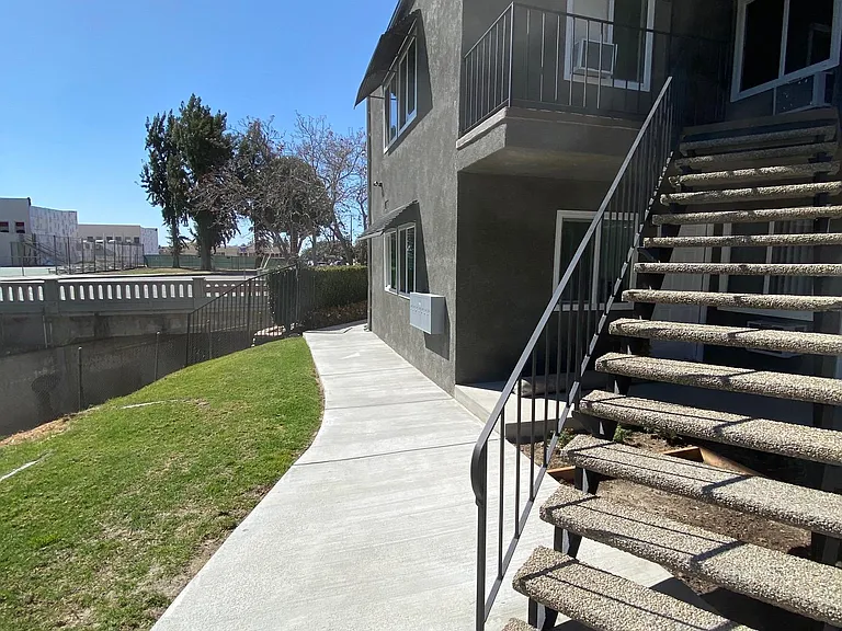 149 E Union Ave #C — Photo 14