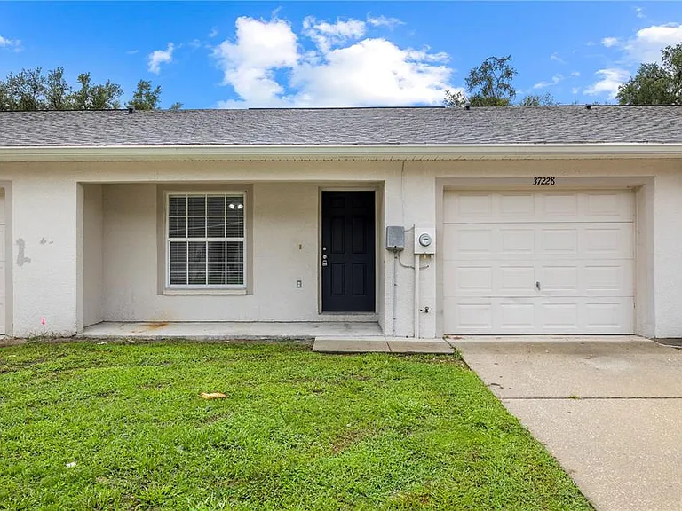 37228 Grassy Hill Ln — Photo 2