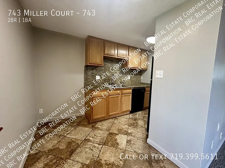 743 Miller Ct #743 — Photo 6