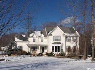 600 Doe Ct, Chagrin Falls, OH 44022