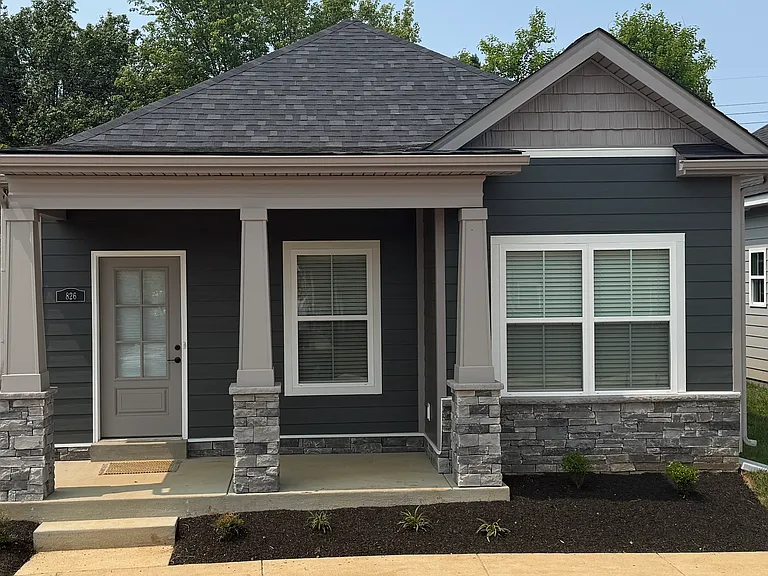 826 Rosemary Ln — Photo 1