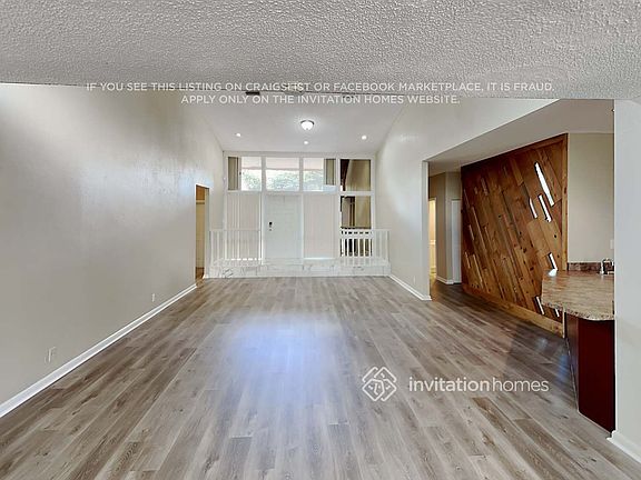 3rd image of 8041 Buttonwood Cir