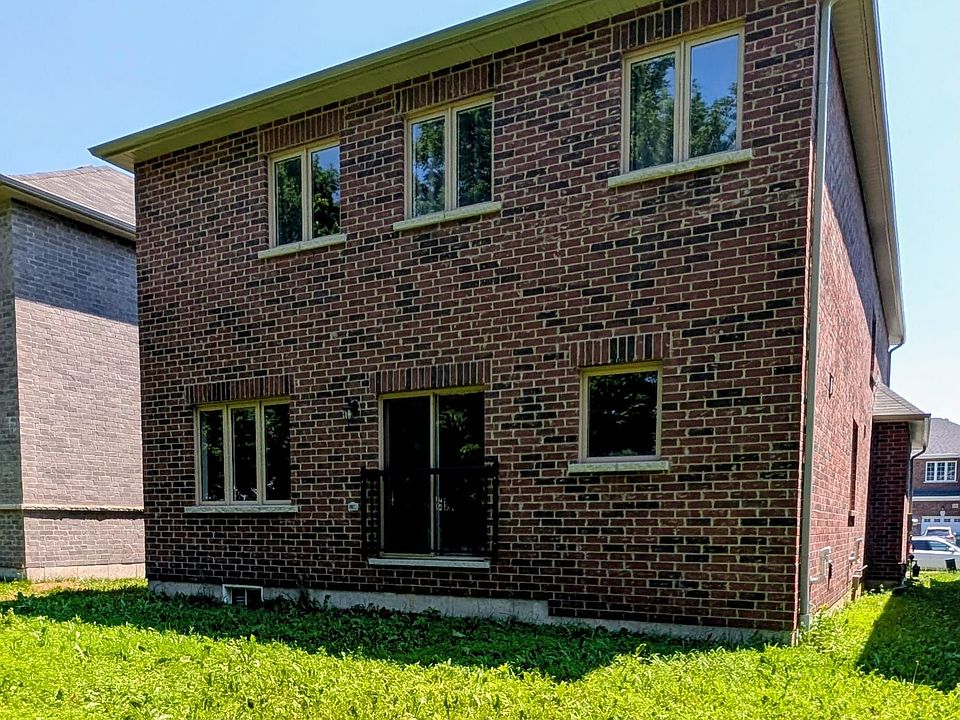 2nd image of 221 Ridley Cres