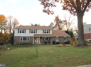 24 Dansfield Dr, Wilmington, DE 19803