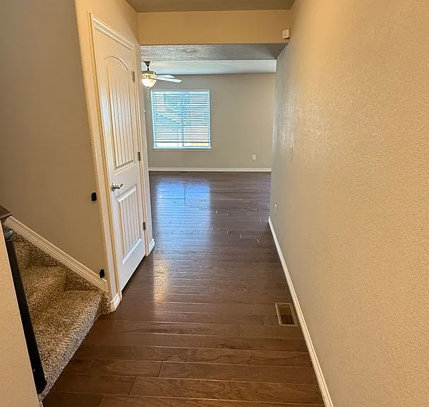 10934 Rowley Dr — Photo 7