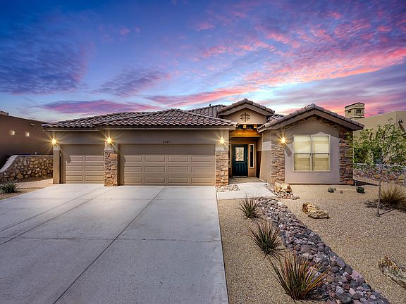2nd image of 2525 Mateo Pl